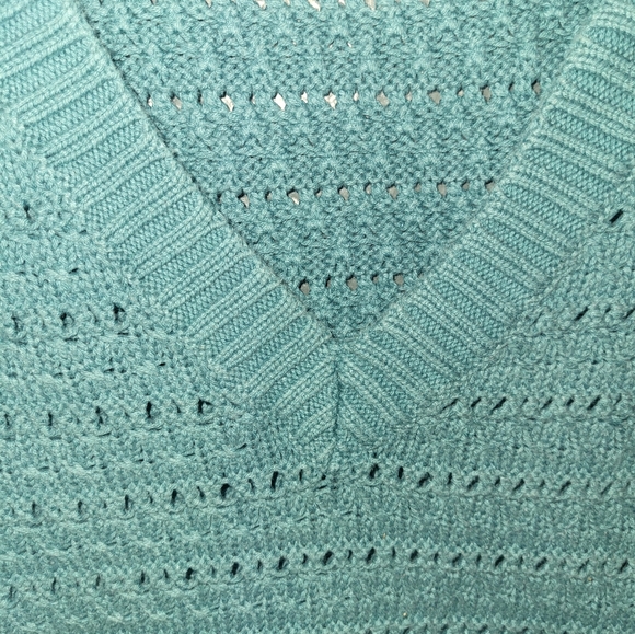 Maurices Knit Top Size Medium - Picture 5 of 13